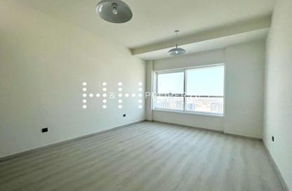 Apartment - 2 - 2 for rent in Millennium Executive Tower - Sheikh Zayed Road - Dubai