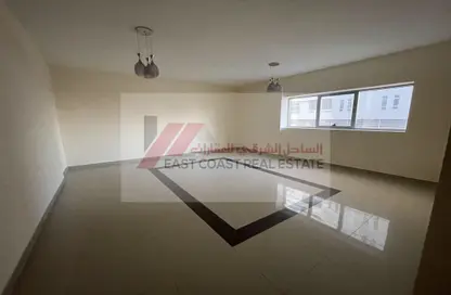 Apartment - 3 Bedrooms - 4 Bathrooms for rent in Downtown Fujairah - Fujairah