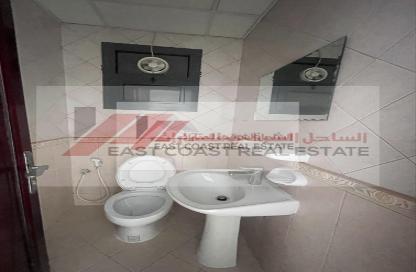 شقة - 2 غرف نوم - 3 حمامات للايجار في سكمكم - الفجيرة
