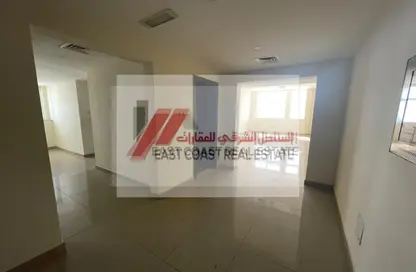 Apartment - 2 Bedrooms - 3 Bathrooms for rent in Downtown Fujairah - Fujairah