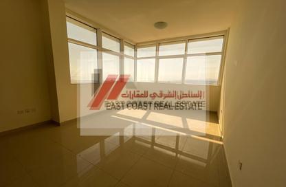 Apartment - 2 Bedrooms - 3 Bathrooms for rent in Downtown Fujairah - Fujairah