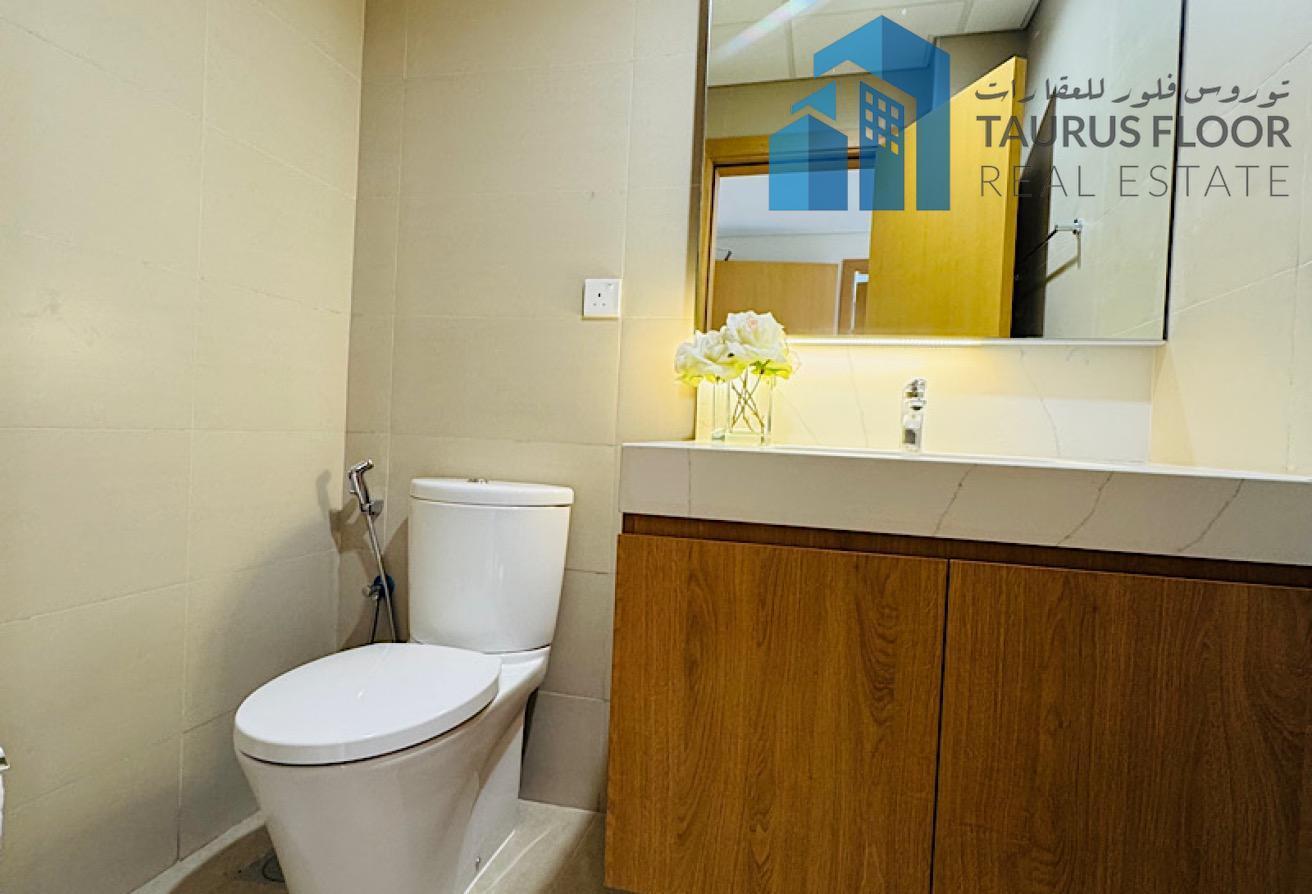 Spacious 3BHK | Near Metro | Family Only photo 11