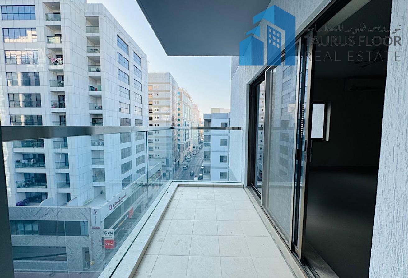 Spacious 3BHK | Near Metro | Family Only photo 3