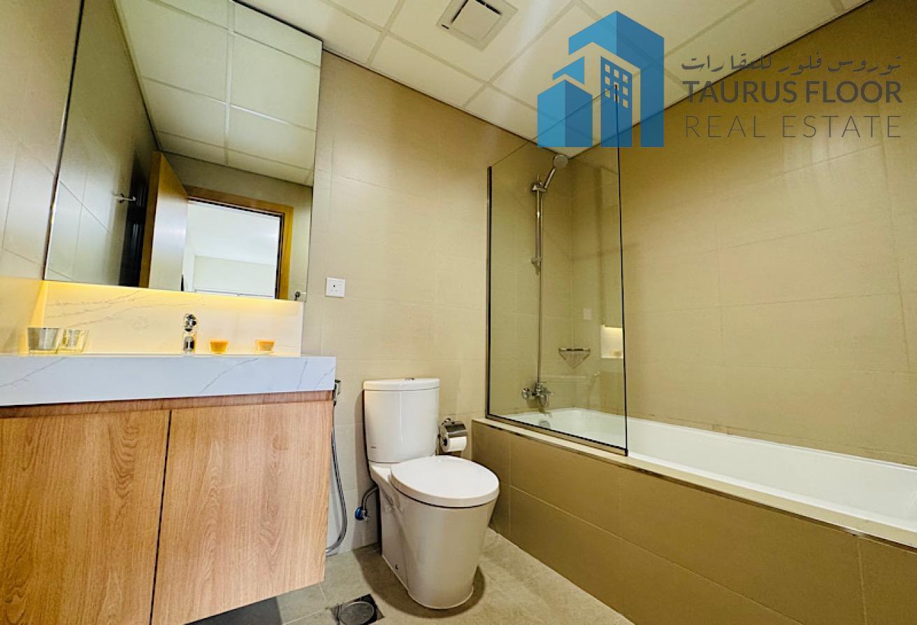 Spacious 3BHK | Near Metro | Family Only photo 9