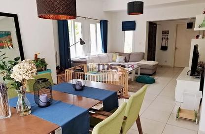 Villa - 2 Bedrooms - 3 Bathrooms for rent in Springs 3 - The Springs - Dubai