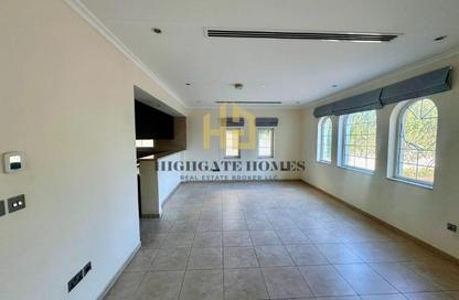 Villa - 3 Bedrooms - 4 Bathrooms for rent in District 7 - Jumeirah Park - Dubai