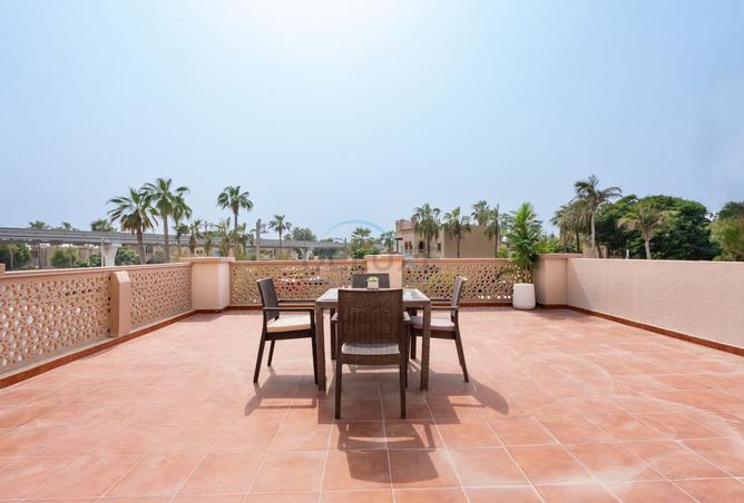 8326610 - Property Image 2