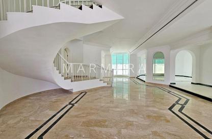 Villa - 5 Bedrooms - 5 Bathrooms for rent in Umm Suqeim 1 Villas - Umm Suqeim 1 - Umm Suqeim - Dubai