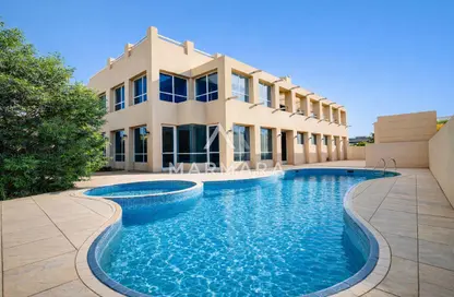 Villa - 5 Bedrooms - 5 Bathrooms for rent in Umm Suqeim 1 Villas - Umm Suqeim 1 - Umm Suqeim - Dubai