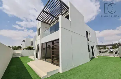 Villa - 6 Bedrooms - 7 Bathrooms for rent in Claret - Damac Hills 2 - Dubai Villa - 6 Bedrooms - 7 Bathrooms for rent in Claret - Damac Hills 2 - Dubai
