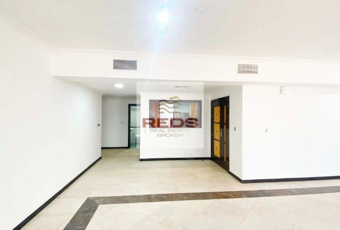 114151947 - Property Image 2