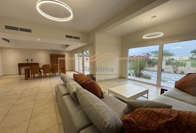 73111281 - Property Image 3