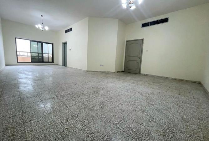 HUGE 2 BEDROOM-CLOSE TO ABUHAIL METRO
