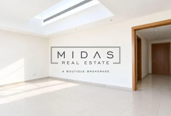 145964608 - Property Image 3