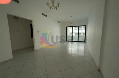 شقة - غرفة نوم - 2 حمامات للايجار في منخول - بر دبي - دبي شقة - غرفة نوم - 2 حمامات للايجار في منخول - بر دبي - دبي