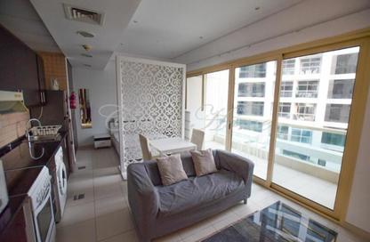 Apartment - Studio - 1 for rent in The Royal Oceanic - Dubai Marina - Dubai