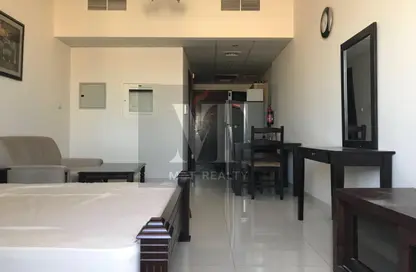 شقة - 1 حمام للايجار في مساكن النخبة رقم 3 - مساكن النخبة الرياضية - مدينة دبي الرياضية - دبي