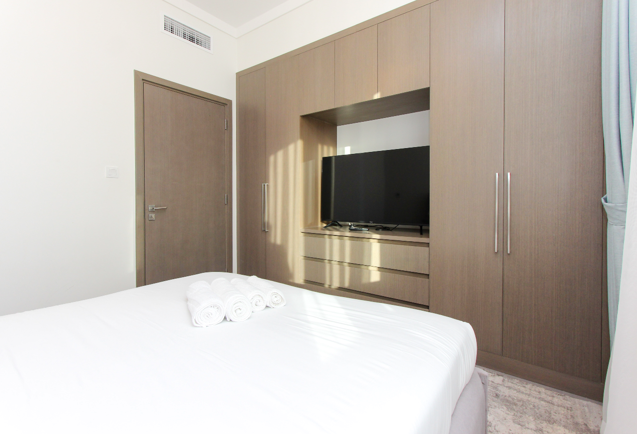 Fully Furnished | High Floor | Chiller Free