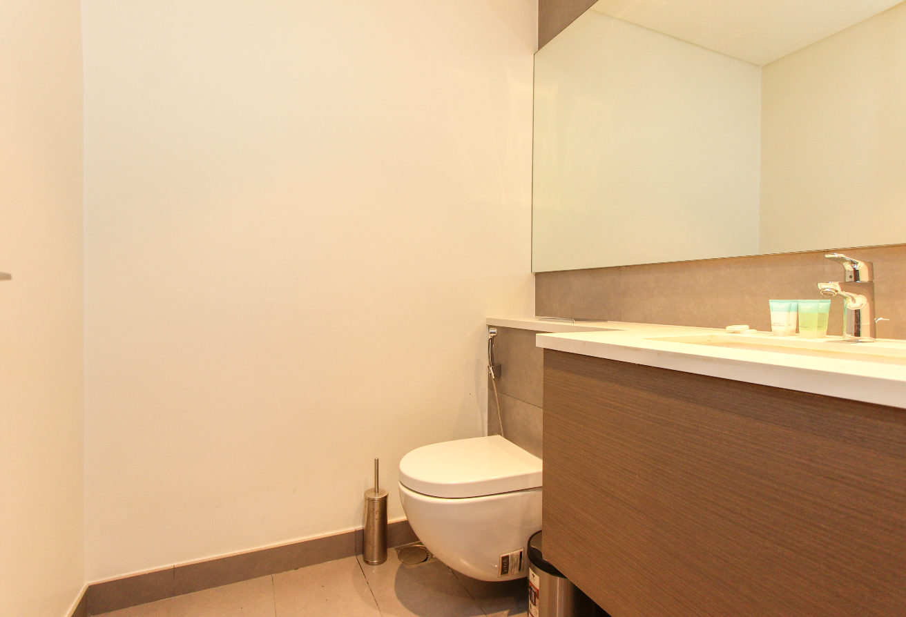 Fully Furnished | High Floor | Chiller Free