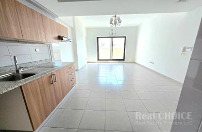 Apartment - 1 Bedroom - 2 Bathrooms for rent in Masaken Al Muteena 02 - Al Muteena - Deira - Dubai