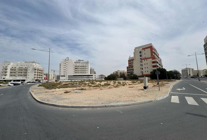 Corner | Residential with Retail | Ready