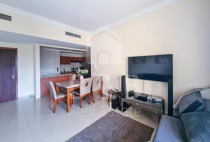 Nice 2 Bedroom Apartment | Great Lagoon View