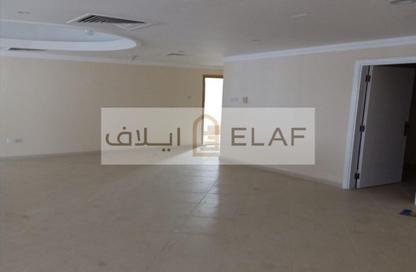 Apartment - 4 Bedrooms - 3 Bathrooms for rent in Al Majaz 2 - Al Majaz - Sharjah