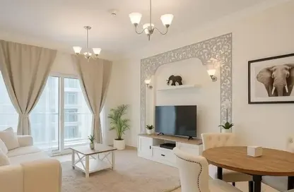 شقة - 2 غرف نوم - 3 حمامات للايجار في جولف فيو ريزدنس - مدينة دبي الرياضية - دبي