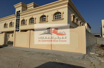 عمارة بالكامل - استوديو - 8 حمامات للبيع في 3 المويهات - المويهات - عجمان