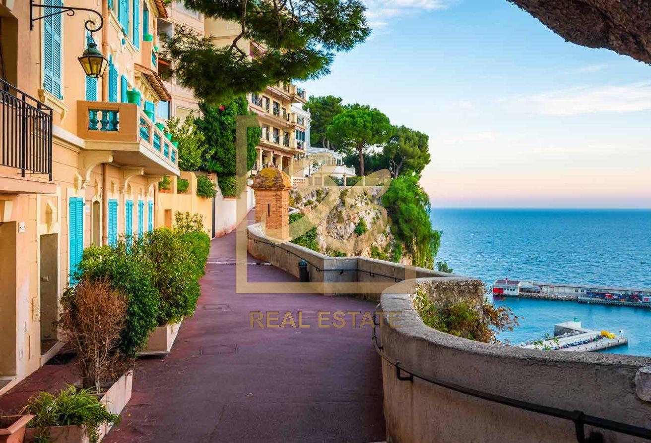 4 bedrooms townhouse for Sale