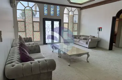 فيلا - 6 غرف نوم - 5 حمامات للايجار في الراشدية - دبي