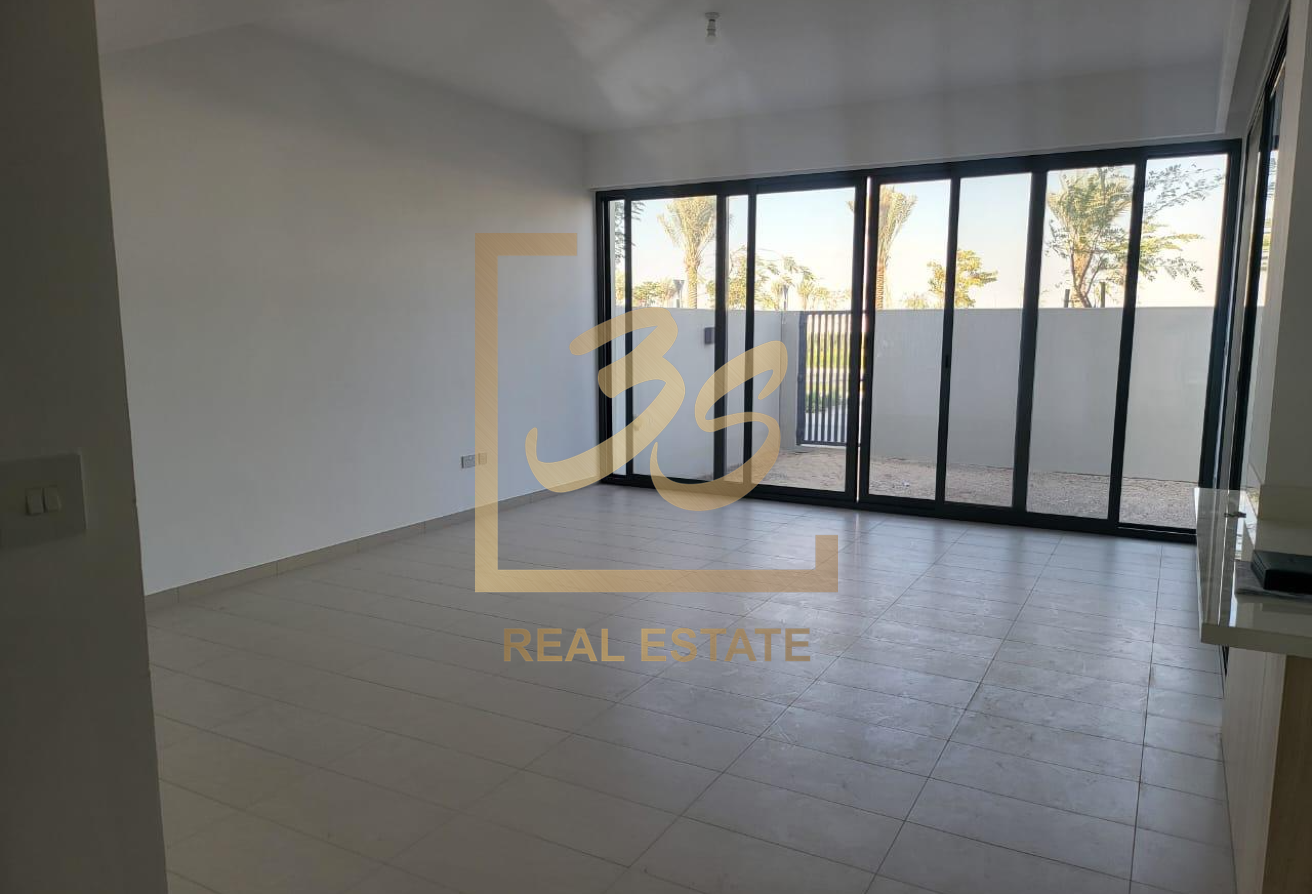 4 bedrooms townhouse for Sale