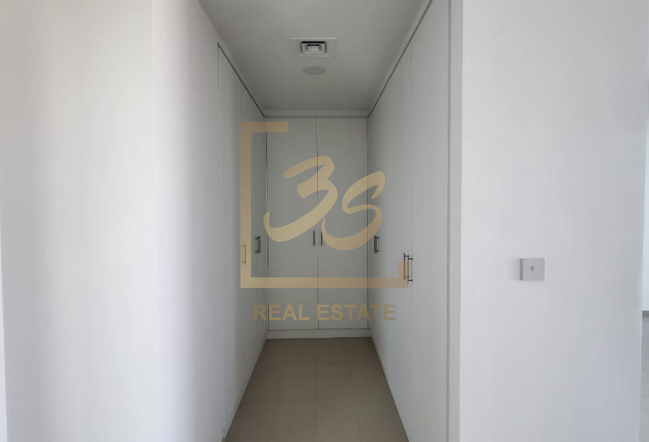 Single Row | Tenanted | Spacious layout by 303308 