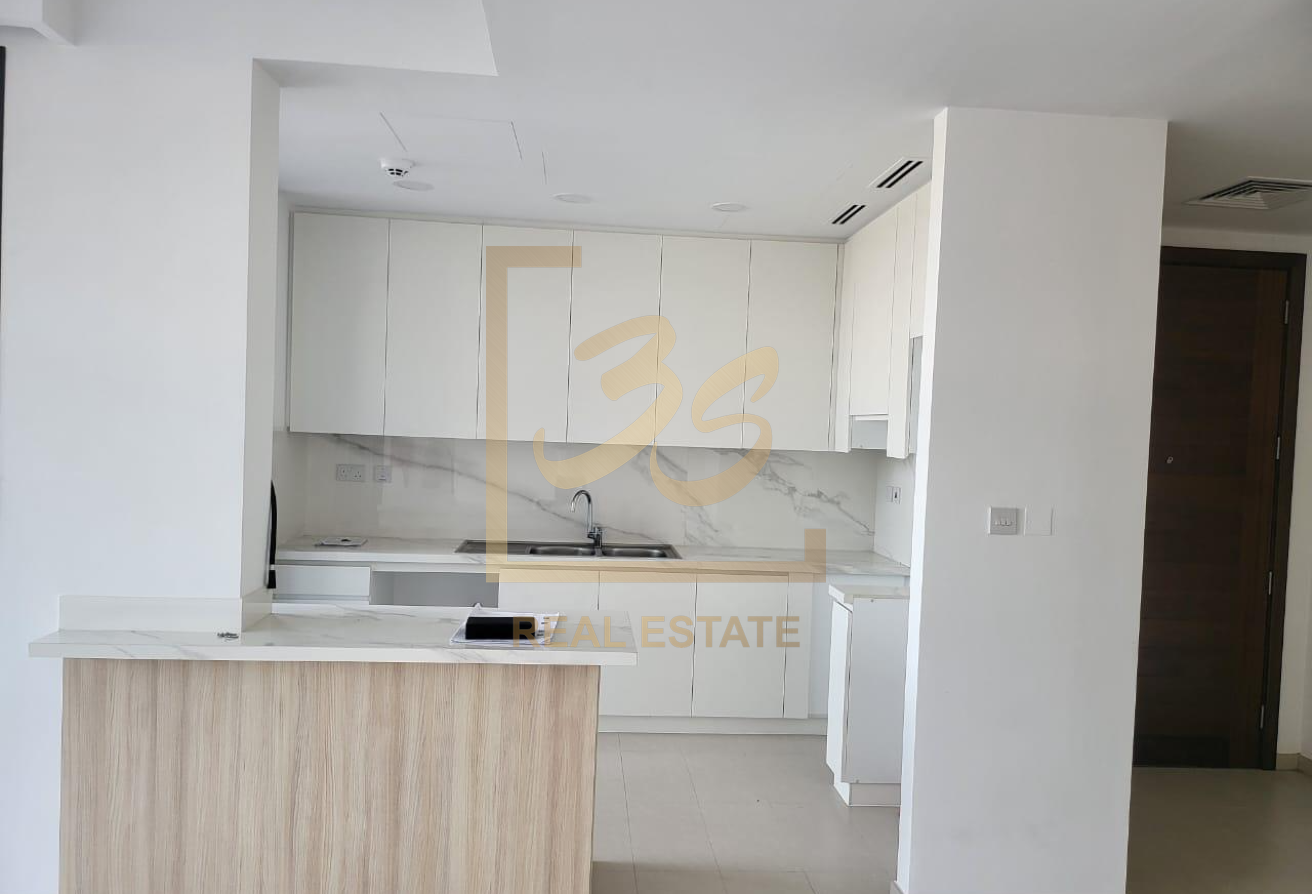 Single Row | Tenanted | Spacious layout by 303308 