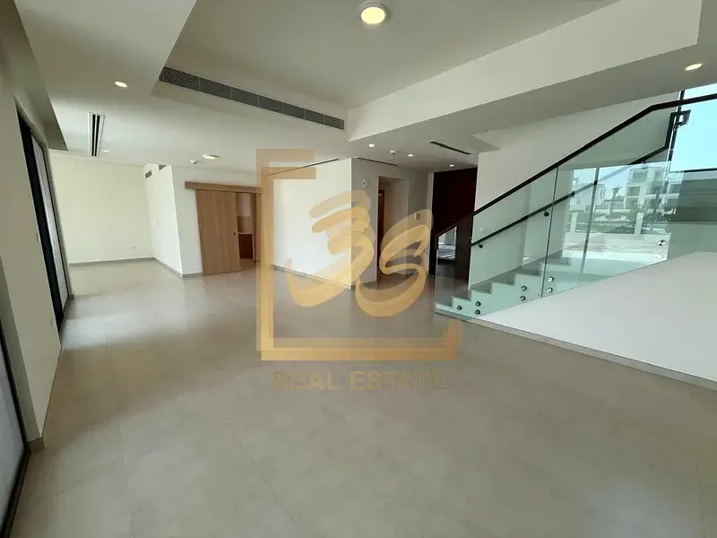 Backing central park | Opposite to Pool | Premium unit by 303308 