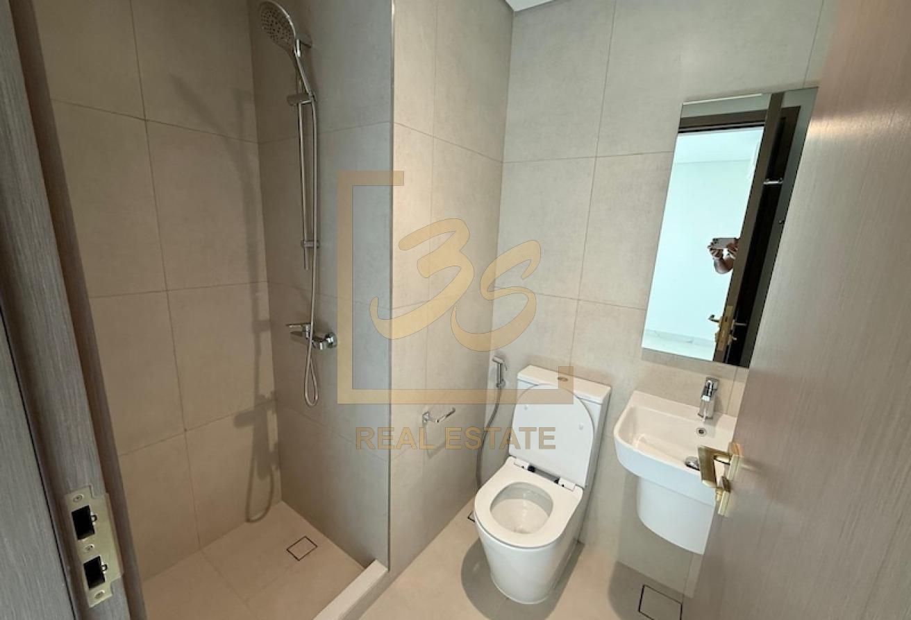 Backing Central Park | Type B | Negotiable by 303308 