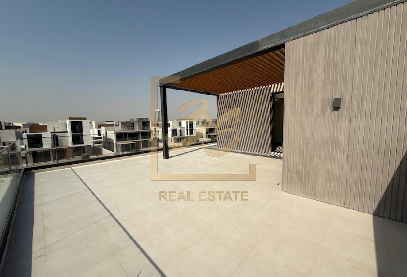 Backing Central Park | Type B | Negotiable by 303308 