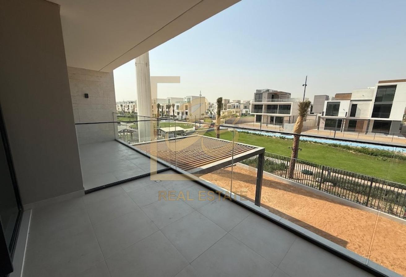 Backing Central Park | Type B | Negotiable by 303308 