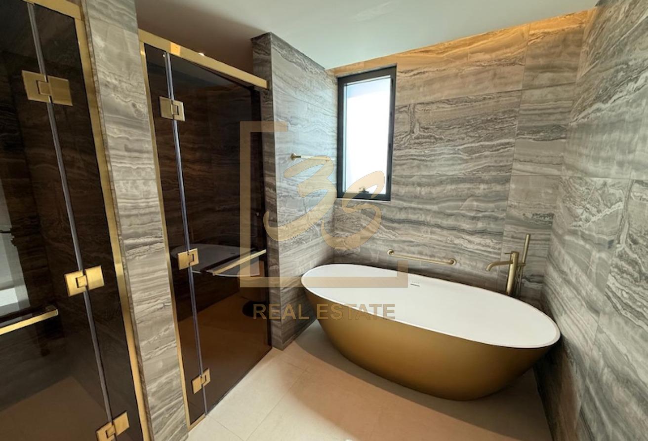 Backing Central Park | Type B | Negotiable by 303308 