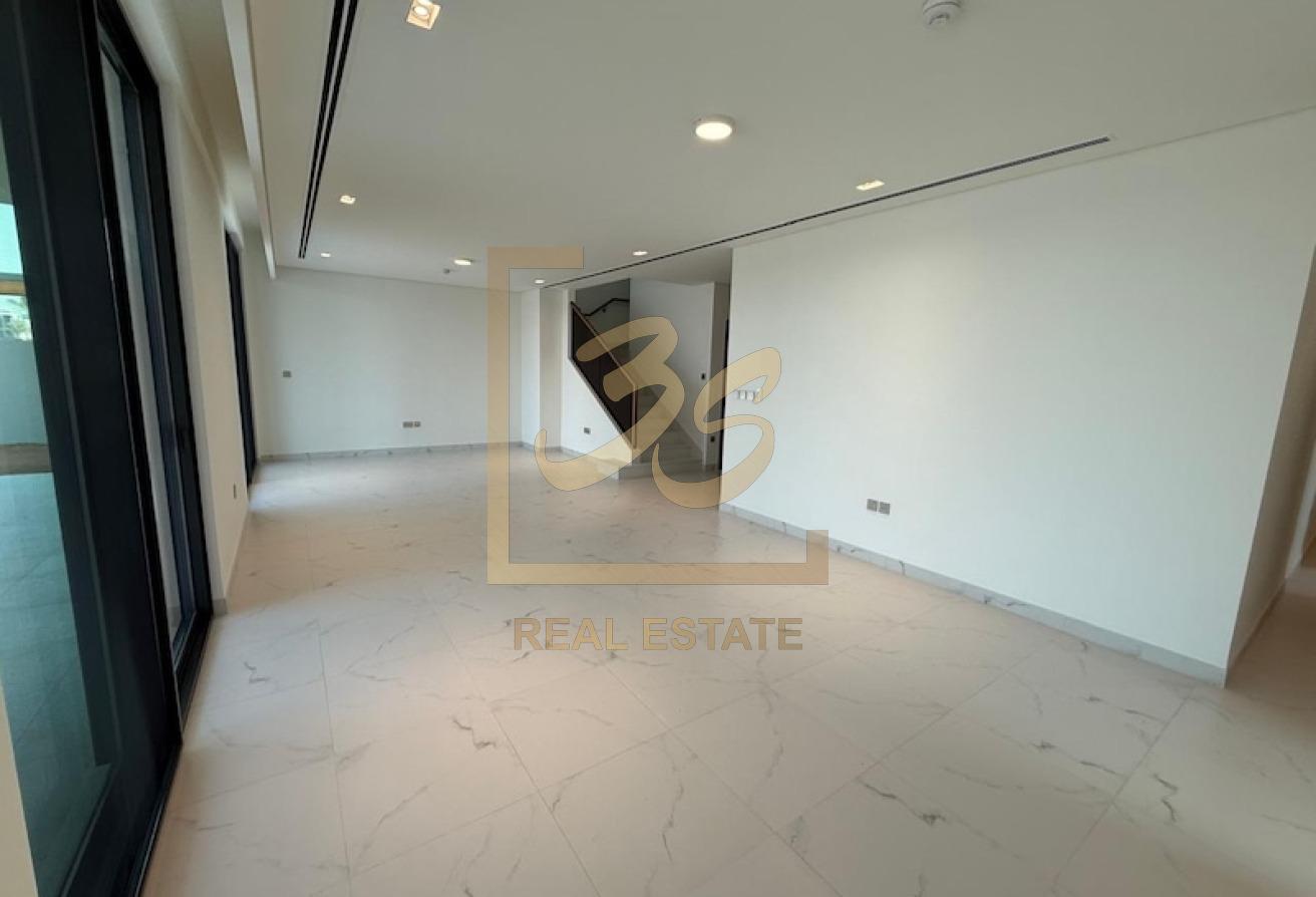 Backing Central Park | Type B | Negotiable by 303308 