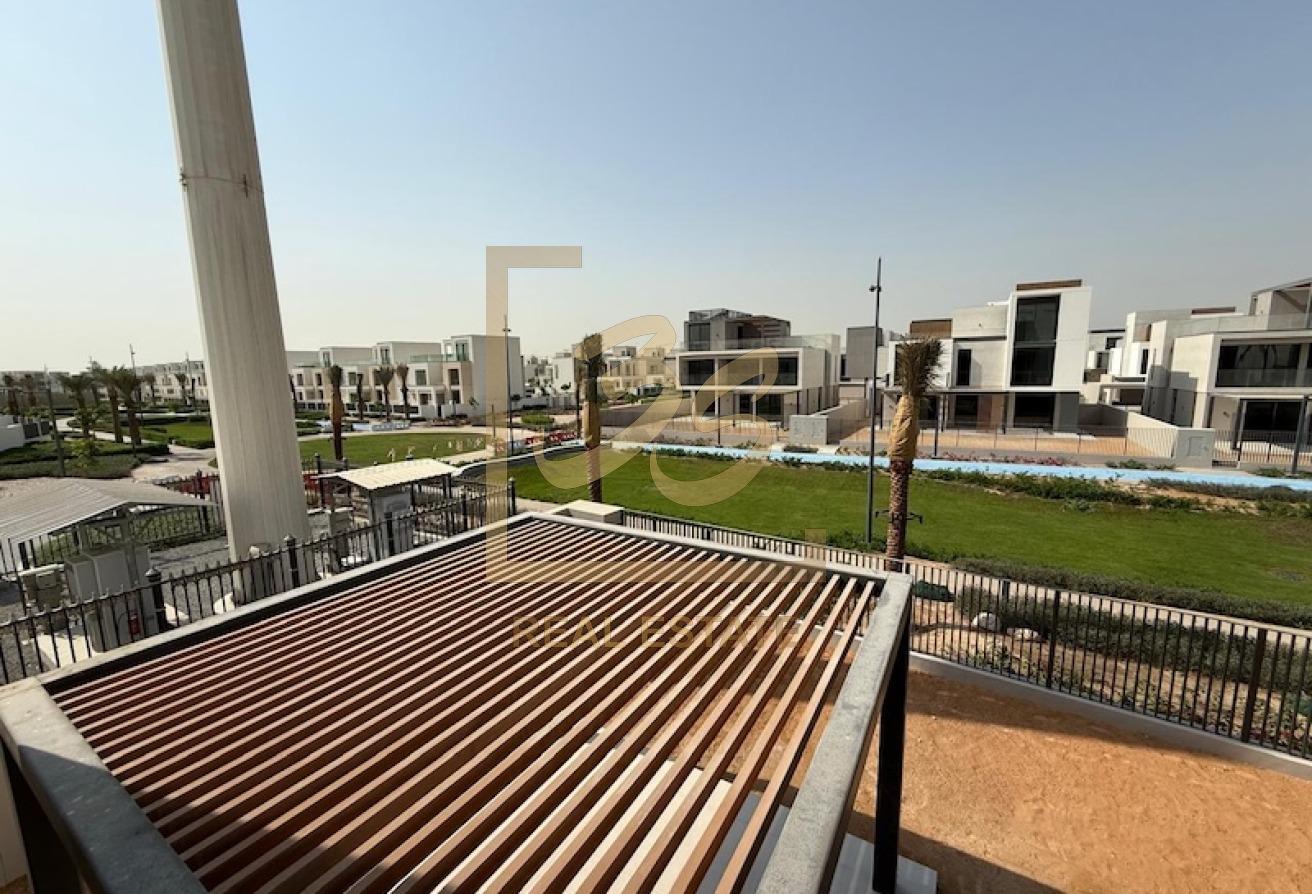 Backing Central Park | Type B | Negotiable by 303308 