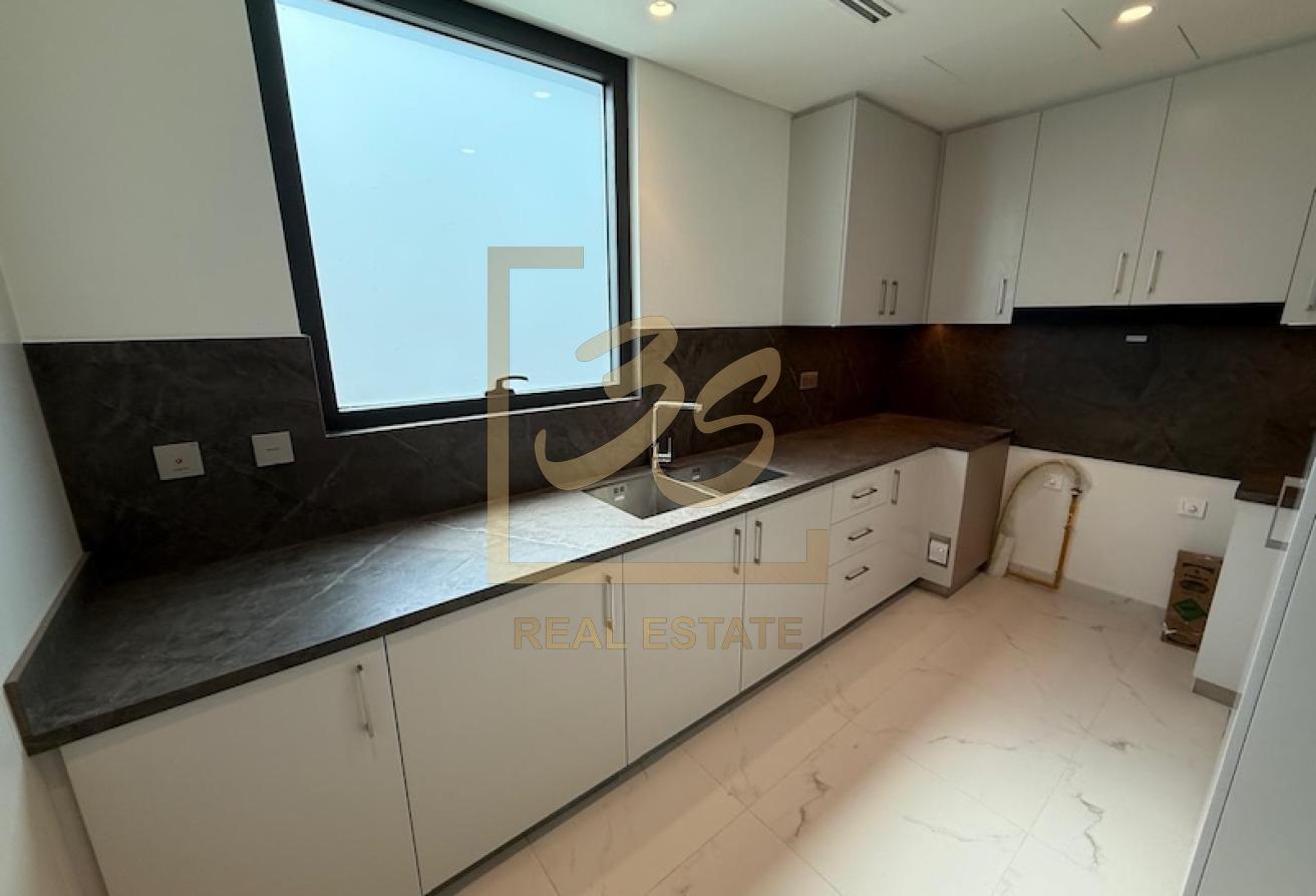 Backing Central Park | Type B | Negotiable by 303308 