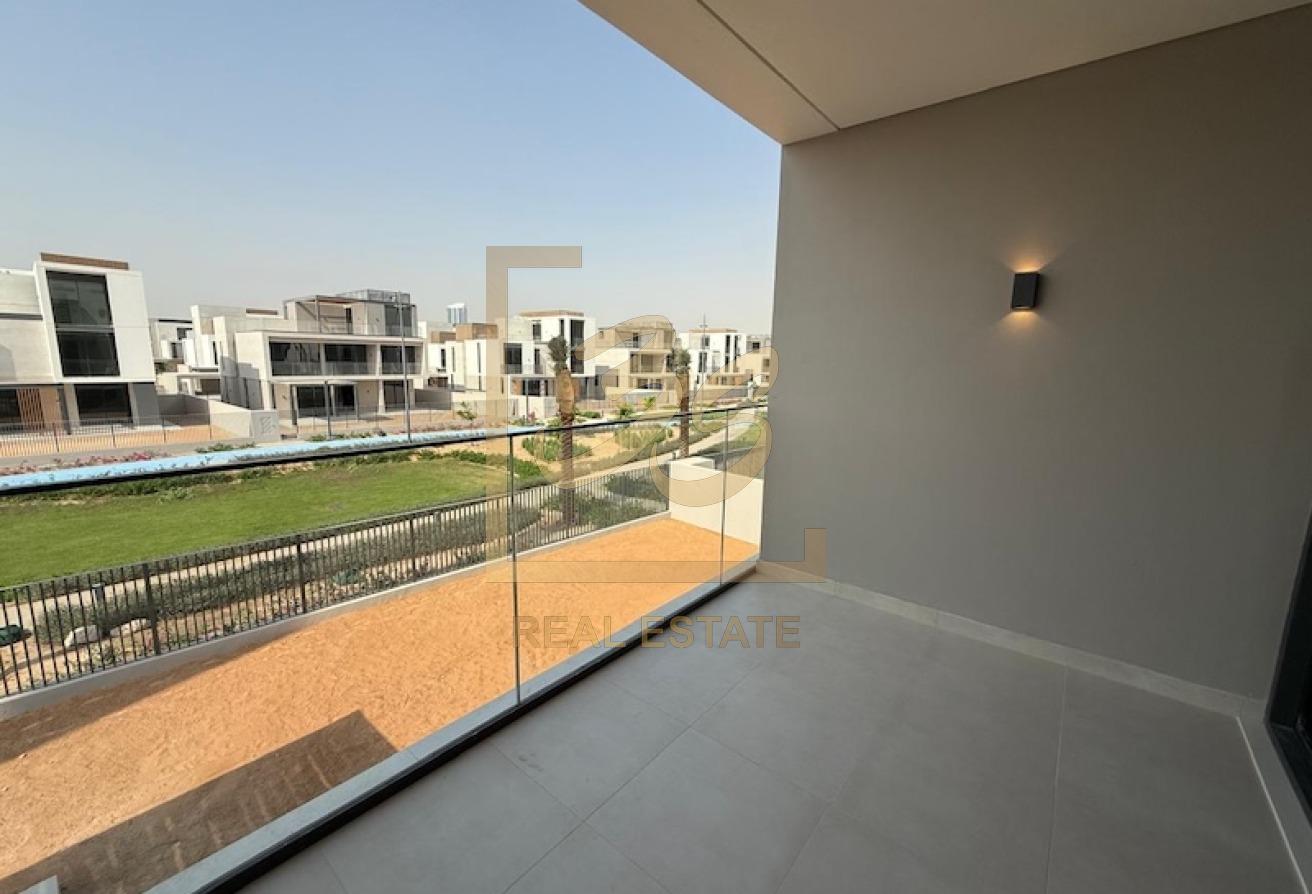 Backing Central Park | Type B | Negotiable by 303308 