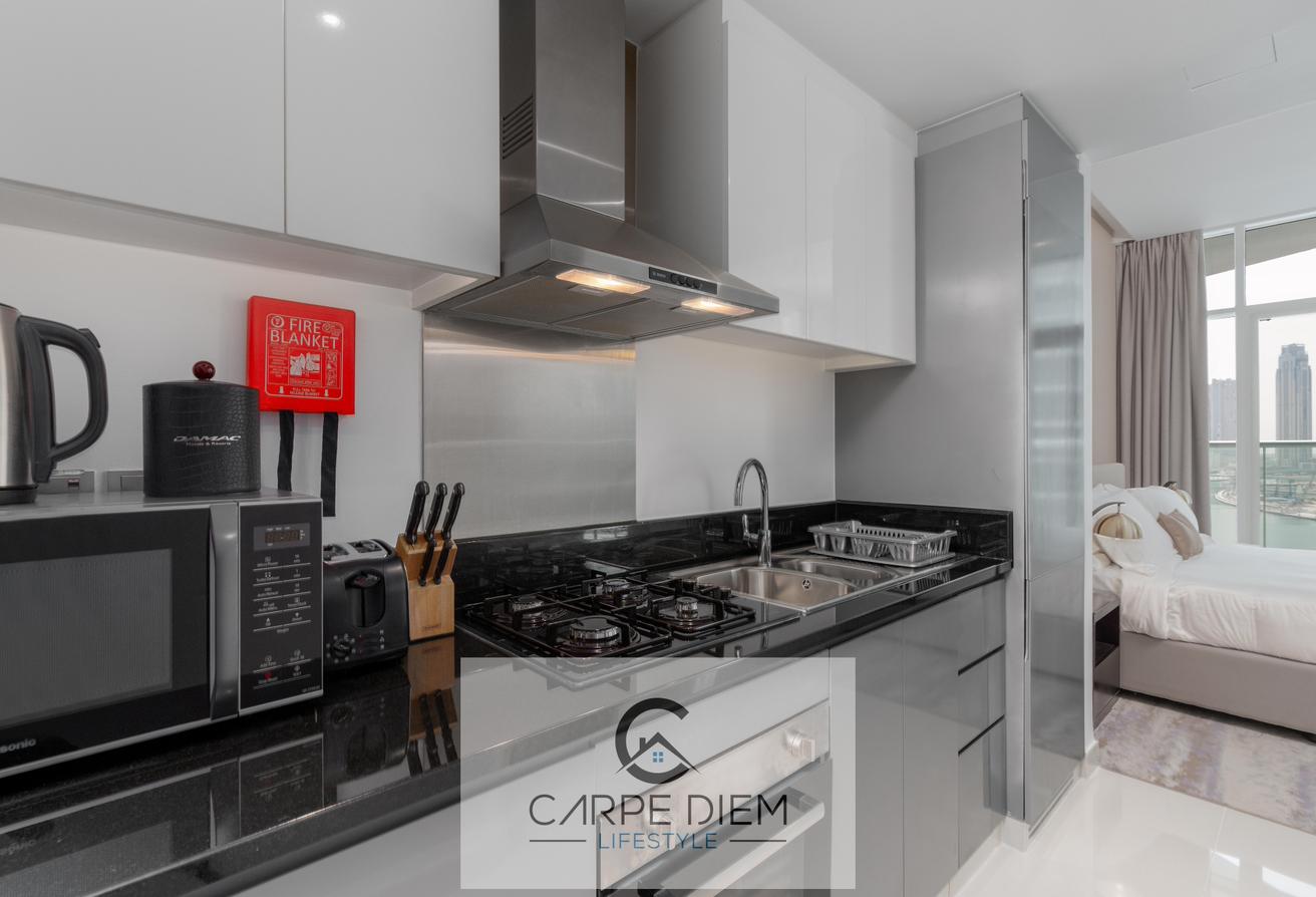 Modern Studio Across Dubai Mall photo 7