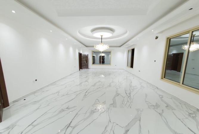 12455920 - Property Image 3