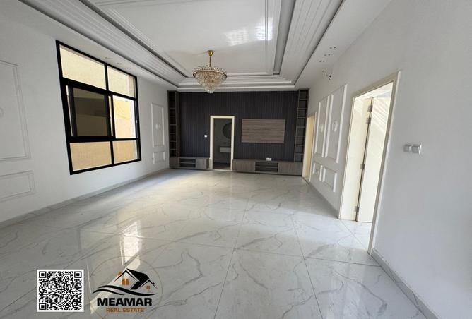 12992800 - Property Image 3