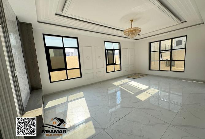 12992800 - Property Image 2