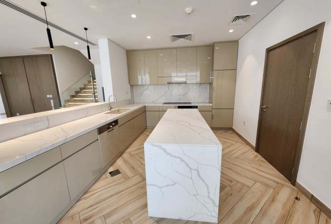 127477770 - Property Image 3