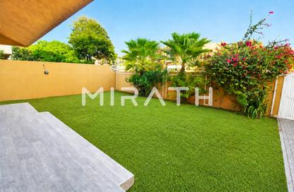 Villa - 5 - 5 for rent in Umm Suqeim 1 Villas - Umm Suqeim 1 - Umm Suqeim - Dubai