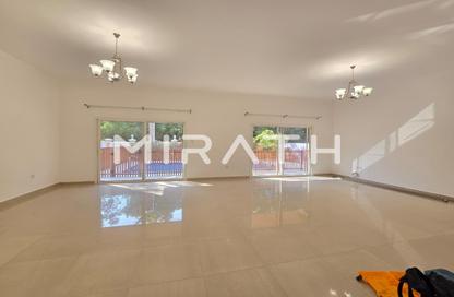 Villa - 5 - 5 for rent in Umm Suqeim 1 Villas - Umm Suqeim 1 - Umm Suqeim - Dubai